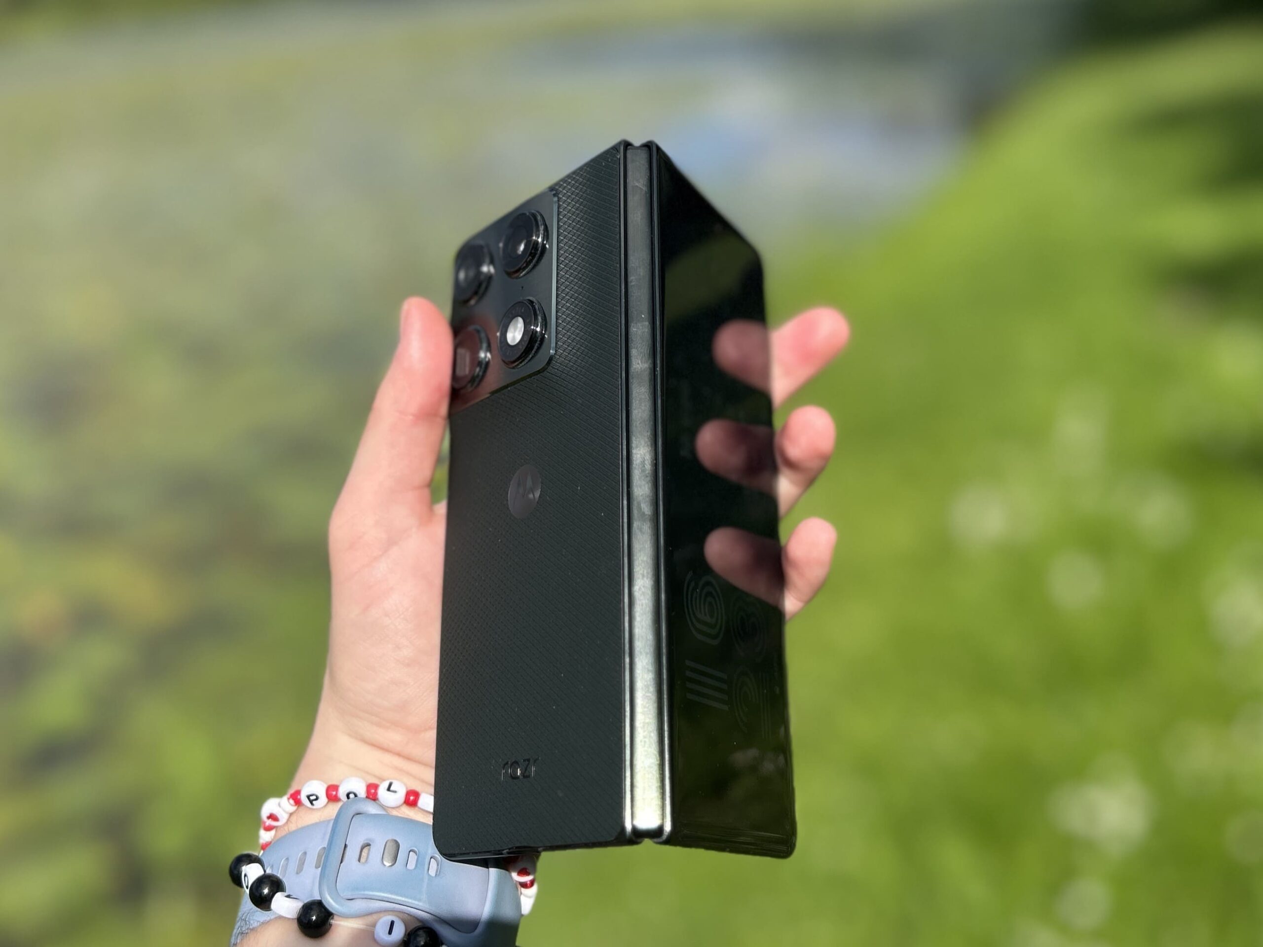 Motorola razr fold to piękny i dopracowany składak. Pierwsze wrażenia smartfonu w nowej formie 22 motorola razr fold25.1 scaled
