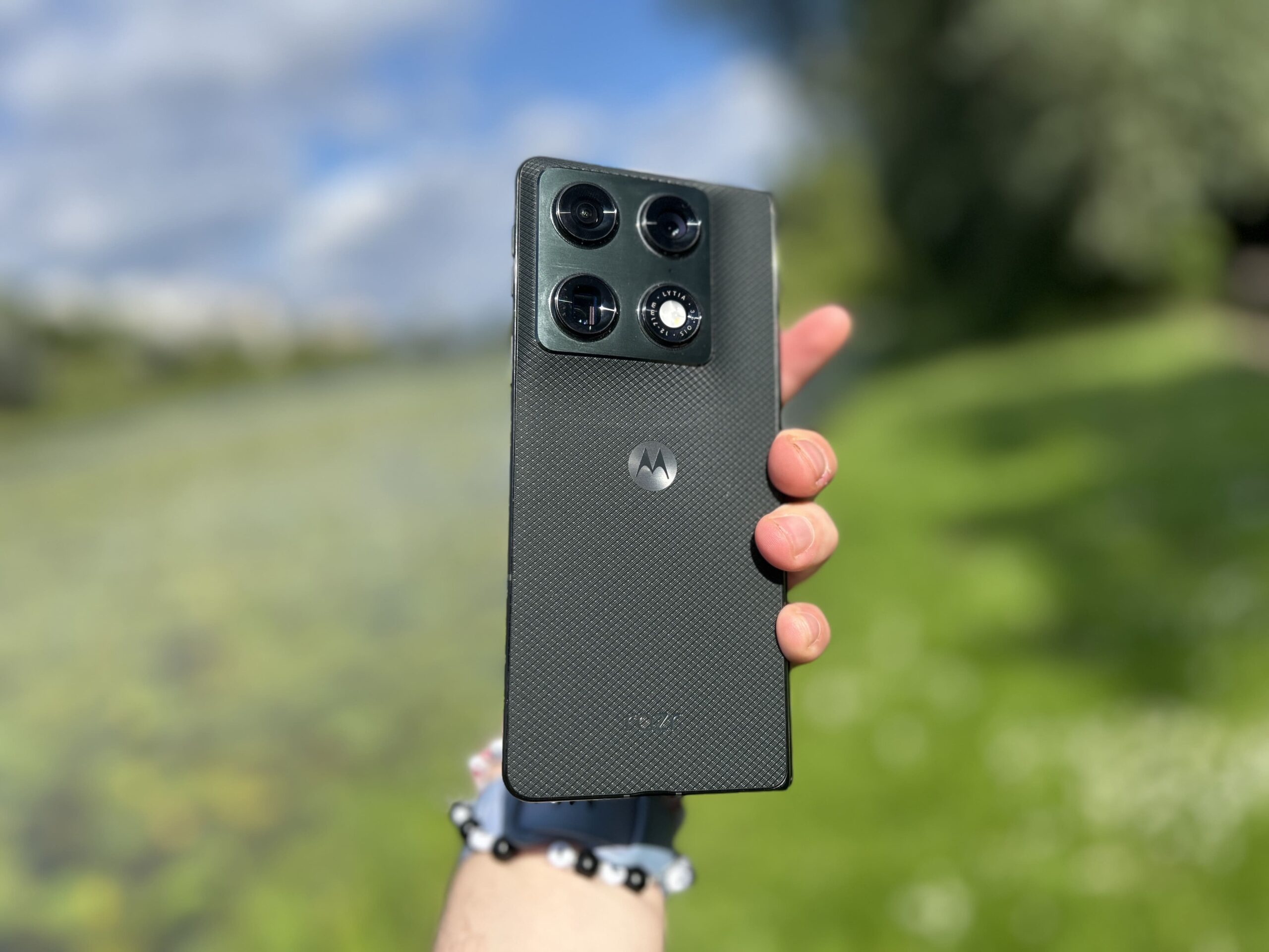 Motorola rarz fold Motorola rarz fold