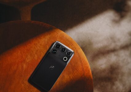 Motorola Signature 27 wskakuje na najwyższą półkę. Nowy Snapdragon i aparat 200 MP