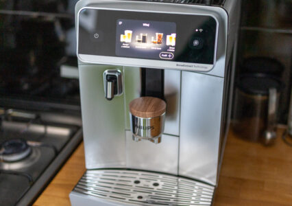 Ekspres Philips LatteGo Pro 8000 – po co mi kawiarnia, skoro mam go w kuchni?