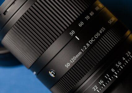Przeczytaj nowy wpis na Rozładowani.pl: Debiutuje SIGMA 50-120 mm F2.8 – lekki i kompaktowy teleobiektyw do aparatów z matrycą APS-C