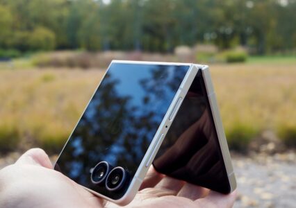 To gdzie jest to zgięcie ekranu? Pierwsze chwile z Galaxy Z Flip8