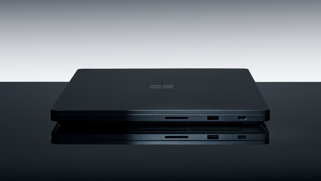 Microsoft Surface Laptop Ultra z oficjalną datą premiery - RTX Spark trafia do pierwszych urządzeń 15 Microsoft Surface Laptop Ultra 8