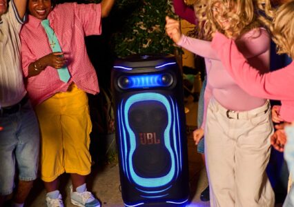 Debiutuje JBL PartyBox Ultimate 2 — 1500 watów nieprzerwanej imprezy za 7000 zł!