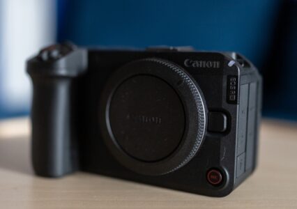Przeczytaj nowy wpis na Rozładowani.pl: Mam go dwa dni, a zaskoczył mnie trzy razy. Canon EOS R6 V i pierwsze wrażenia z testów