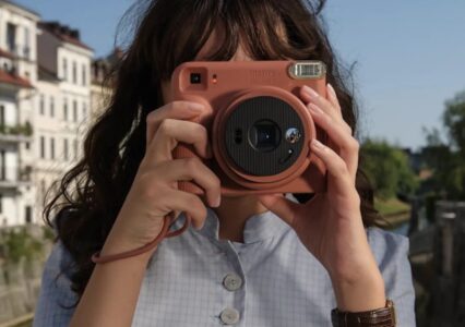 Przeczytaj nowy wpis na Rozładowani.pl: Fujifilm instax SQUARE 2 – nowy aparat natychmiastowy z filtrami kolorystycznymi